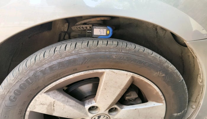 2016 Skoda Rapid AMBITION 1.6 MPI MT, Petrol, Manual, 59,932 km, tyre