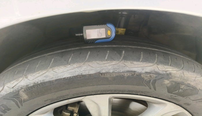 2020 Ford Ecosport TITANIUM 1.5L DIESEL, Diesel, Manual, 1,57,540 km, tyre