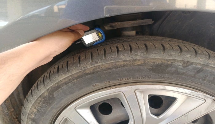 2023 Tata ALTROZ XTA, Petrol, Automatic, 27,215 km, tyre