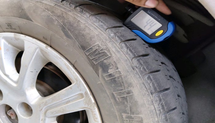 2018 Tata Tiago XZ PETROL, Petrol, Manual, 1,07,496 km, tyre