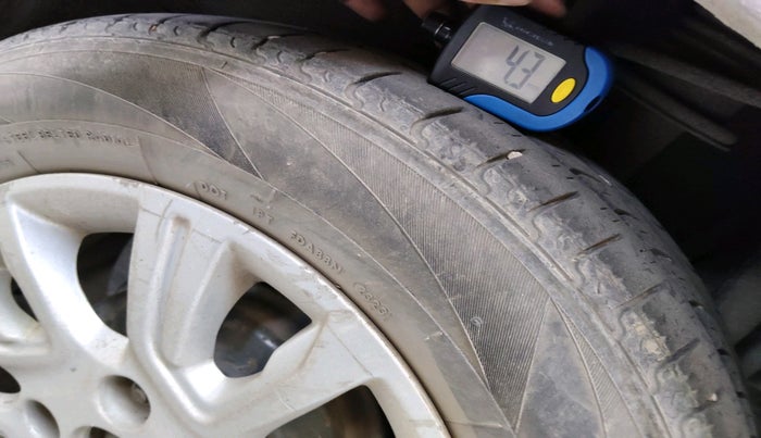 2018 Tata Tiago XZ PETROL, Petrol, Manual, 1,07,496 km, tyre