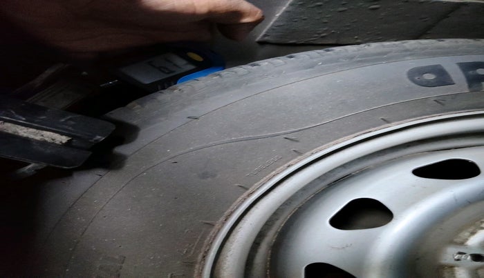 2018 Tata Tiago XZ PETROL, Petrol, Manual, 1,07,496 km, tyre