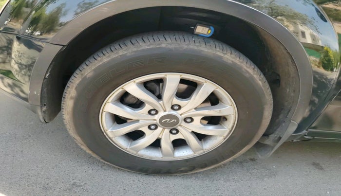 2018 Mahindra XUV500 W9, Diesel, Manual, 80,202 km, tyre