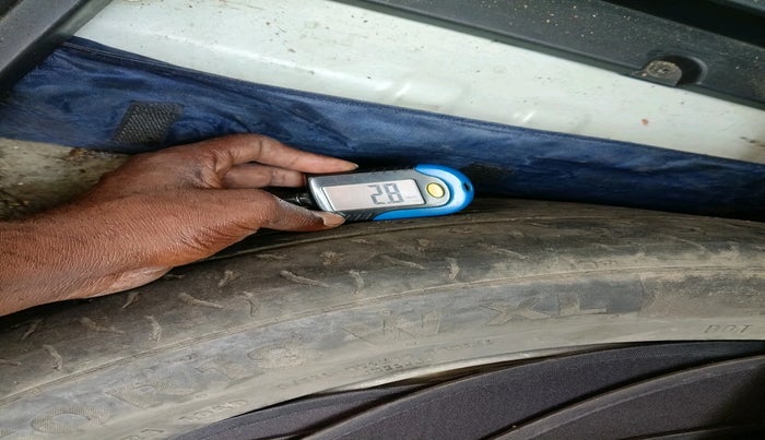 2017 Hyundai Tucson GLS 2WD AT DIESEL, Diesel, Automatic, 1,54,496 km, tyre