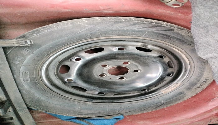 2014 Volkswagen Polo HIGHLINE1.5L, Diesel, Manual, 64,673 km, tyre