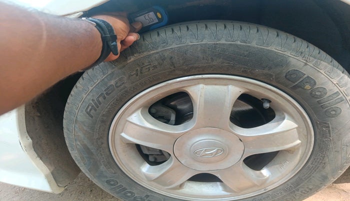 2011 Hyundai Verna TRANSFORM 1.6 SX VTVT, CNG, Manual, 1,11,236 km, tyre