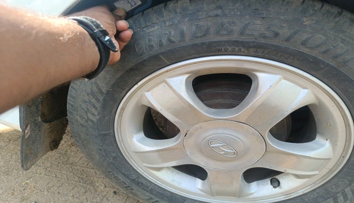 2011 Hyundai Verna TRANSFORM 1.6 SX VTVT, CNG, Manual, 1,11,236 km, tyre