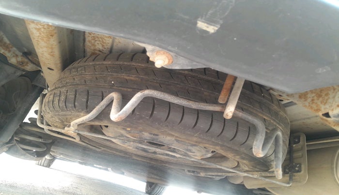 2015 Honda Mobilio 1.5L I-DTEC S, Diesel, Manual, 1,76,574 km, tyre