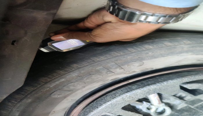 2008 Skoda Fabia CLASSIC 1.4 PD TDI, Diesel, Manual, 1,84,733 km, tyre