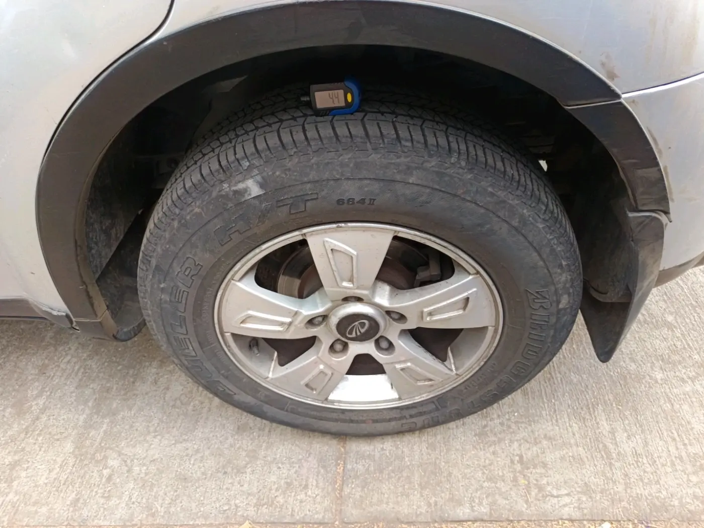 2013 Mahindra XUV500 W8, Diesel, Manual, 1,31,649 km, tyre
