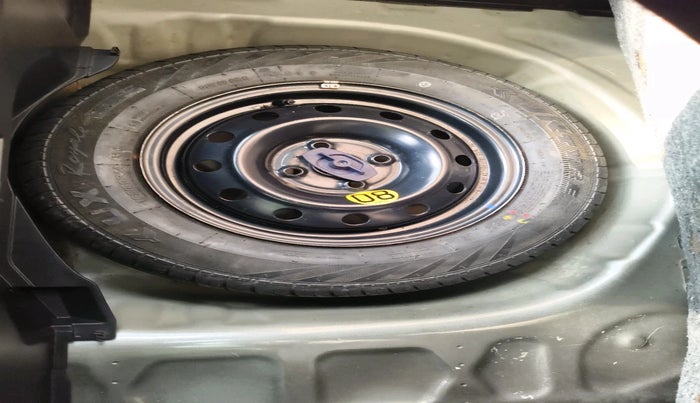 2021 Maruti Swift ZXI PLUS, Petrol, Manual, 22,137 km, tyre