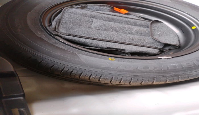 2020 Hyundai VENUE SX PLUS 1.0 TURBO DCT, Petrol, Automatic, 97,443 km, tyre