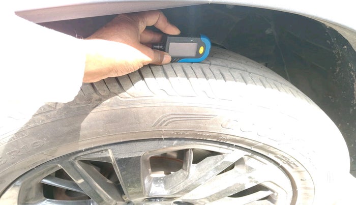 2023 MG GLOSTER BLACKSTORM 7 STR 4X4 TWIN TURBO 2.0, Diesel, Automatic, 60,520 km, tyre