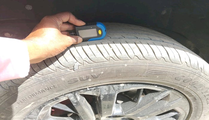 2023 MG GLOSTER BLACKSTORM 7 STR 4X4 TWIN TURBO 2.0, Diesel, Automatic, 60,520 km, tyre