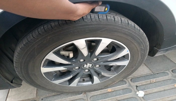 2018 Maruti S Cross ZETA 1.3, Diesel, Manual, 1,45,753 km, tyre