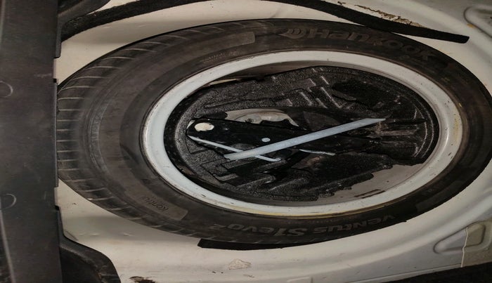 2010 Skoda Superb 3.6 FSI 4X4, Petrol, Automatic, 54,164 km, tyre