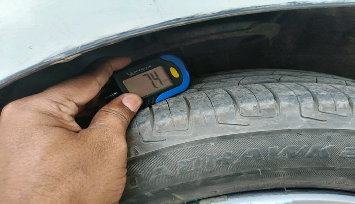 2011 Hyundai i20 MAGNA 1.2, CNG, Manual, 1,44,615 km, tyre