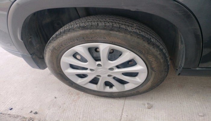 2023 Maruti Grand Vitara SIGMA SMART HYBRID, Petrol, Manual, 67,051 km, tyre