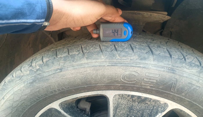 2016 Renault Duster 85 PS RXZ DIESEL, Diesel, Manual, 1,24,117 km, tyre