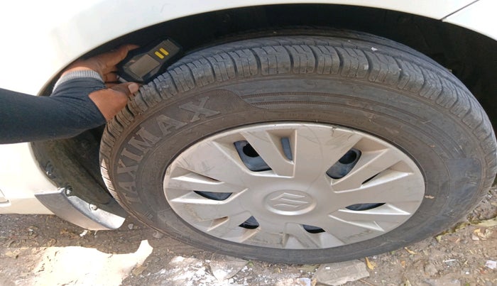 2011 Maruti Swift VDI, Diesel, Manual, 1,21,609 km, tyre