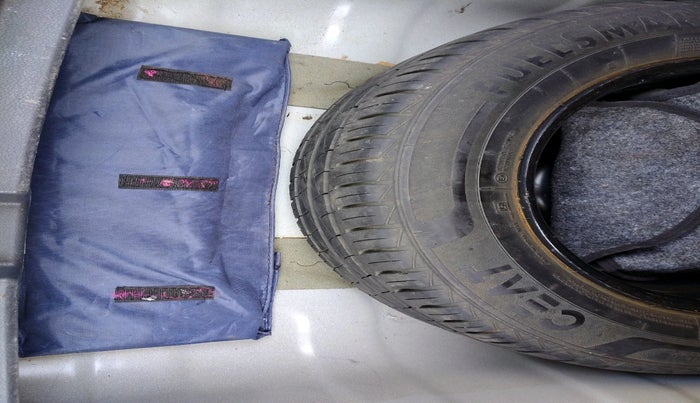 2022 Hyundai AURA S 1.2 CNG, CNG, Manual, 34,482 km, tyre