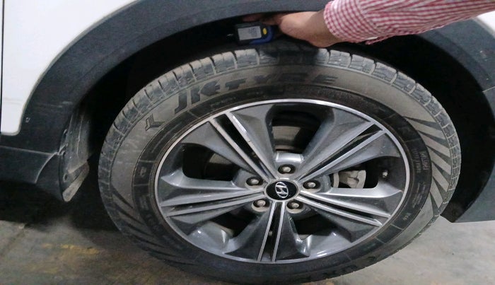 2018 Hyundai Creta SX PLUS AT 1.6 PETROL, Petrol, Automatic, 7,47,612 km, tyre