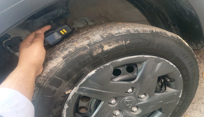 2023 Hyundai VENUE SX 1.2 PETROL, Petrol, Manual, 38,364 km, tyre