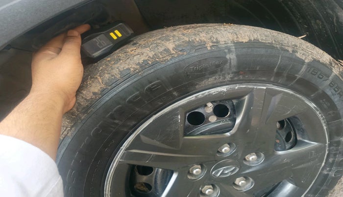 2023 Hyundai VENUE SX 1.2 PETROL, Petrol, Manual, 38,364 km, tyre