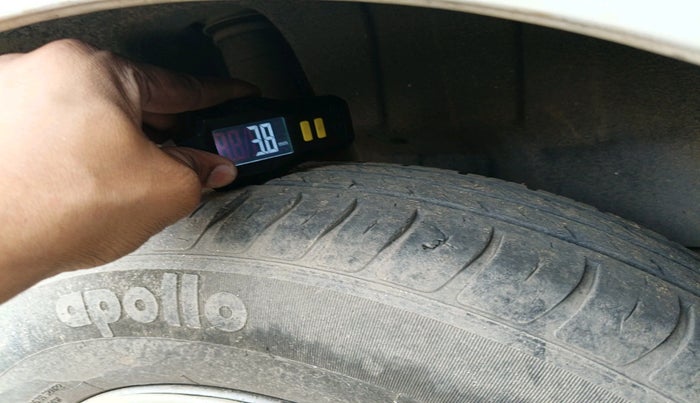 2020 Maruti Swift LXI, Petrol, Manual, 37,249 km, tyre