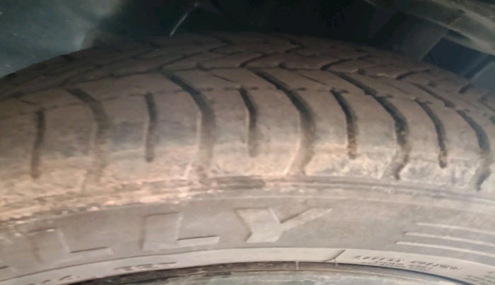 2018 Tata Tiago XT PETROL, Petrol, Manual, 71,869 km, tyre