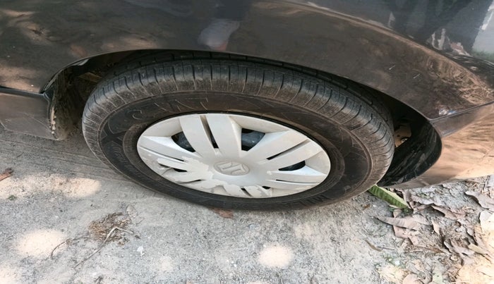 2020 Maruti Alto LXI CNG, CNG, Manual, 1,05,424 km, tyre