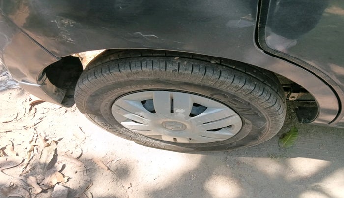 2020 Maruti Alto LXI CNG, CNG, Manual, 1,05,424 km, tyre