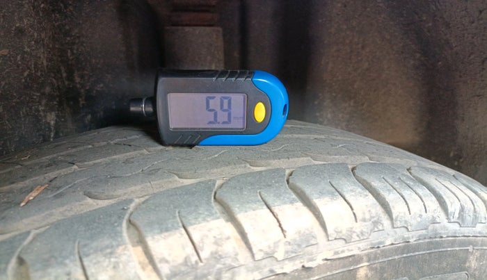 2015 Skoda Rapid AMBITION 1.5 TDI, Diesel, Manual, 1,24,947 km, tyre