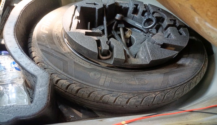 2015 Skoda Rapid AMBITION 1.5 TDI, Diesel, Manual, 1,24,947 km, tyre