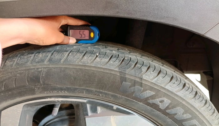 2019 Hyundai VENUE SX 1.0 TURBO, Petrol, Manual, 28,612 km, tyre