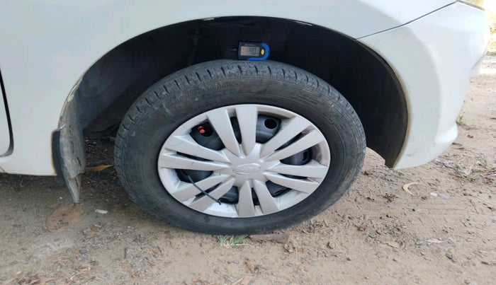 2016 Datsun Go T, Petrol, Manual, 73,924 km, tyre