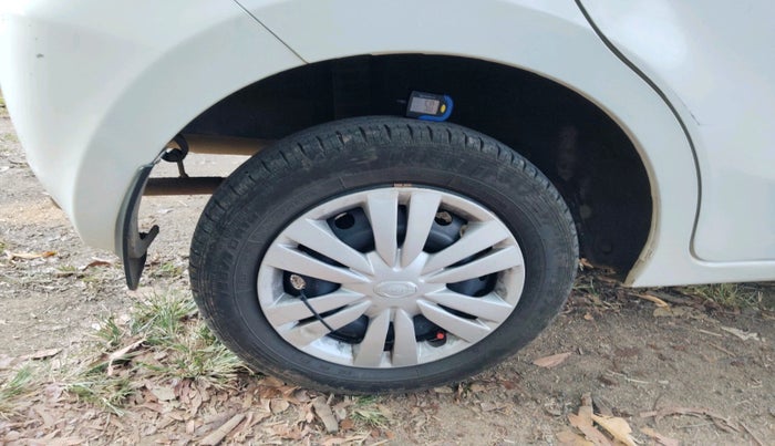 2016 Datsun Go T, Petrol, Manual, 73,924 km, tyre