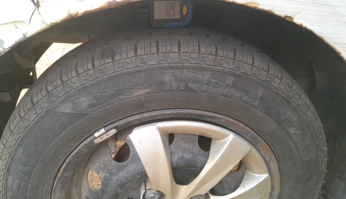 2012 Hyundai Eon MAGNA, Petrol, Manual, 91,809 km, tyre