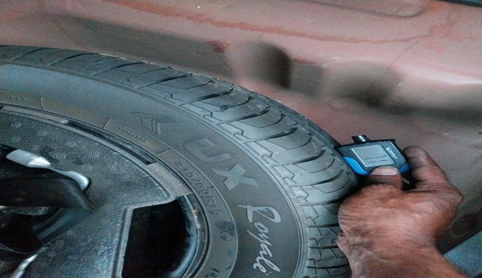 2017 Maruti Vitara Brezza ZDI PLUS DUAL TONE, Diesel, Manual, 93,498 km, tyre