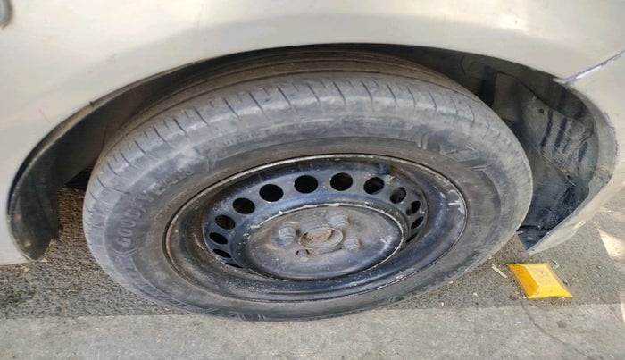 2012 Honda Brio E MT, Petrol, Manual, 61,036 km, tyre