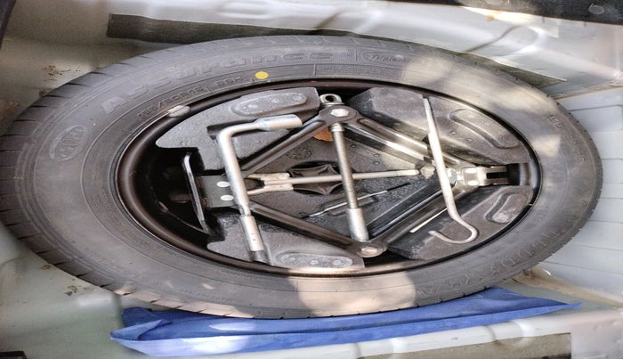 2018 Tata NEXON XM PETROL, Petrol, Manual, 70,159 km, tyre