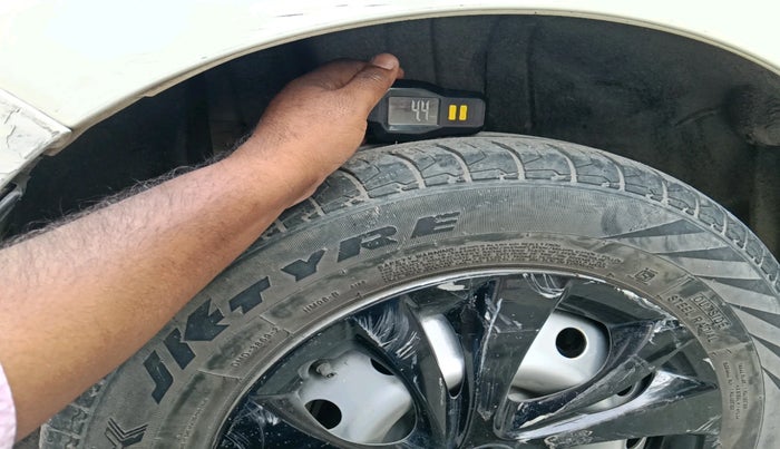 2022 Maruti Swift LXI, Petrol, Manual, 36,094 km, tyre