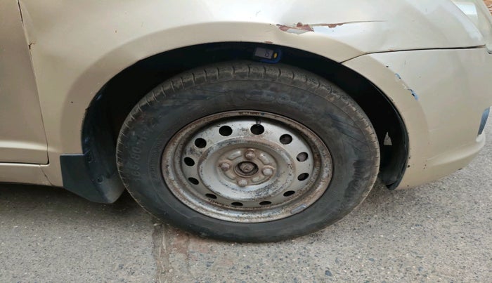 2009 Maruti Swift Dzire LXI 1.3, CNG, Manual, 1,67,372 km, tyre