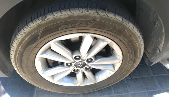 2016 Hyundai Creta SX PLUS 1.6 PETROL, Petrol, Manual, 64,500 km, tyre