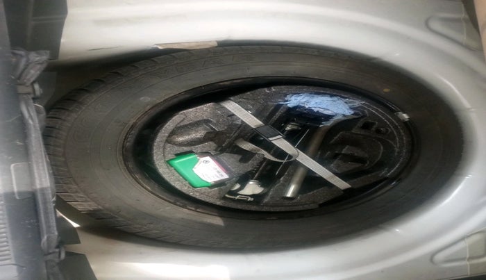 2010 Skoda Laura ELEGANCE 2.0 TDI CR MT, Diesel, Manual, 96,070 km, tyre