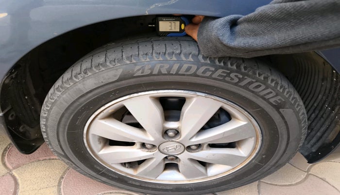 2013 Hyundai i20 SPORTZ 1.2, Petrol, Manual, 69,854 km, tyre