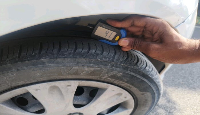 2016 Honda Amaze 1.2L I-VTEC S, Petrol, Manual, 1,17,634 km, tyre