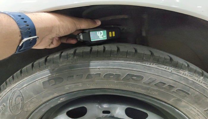 2021 Volkswagen Polo TRENDLINE 1.0L, Petrol, Manual, 42,893 km, tyre