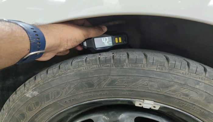 2021 Volkswagen Polo TRENDLINE 1.0L, Petrol, Manual, 42,893 km, tyre