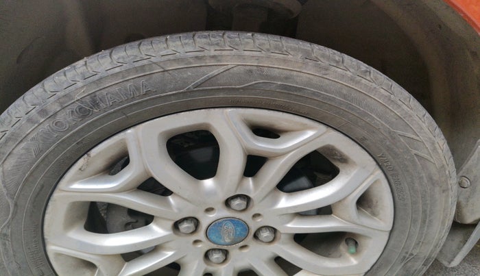 2015 Ford Ecosport TITANIUM 1.0L ECOBOOST, Petrol, Manual, 88,370 km, tyre